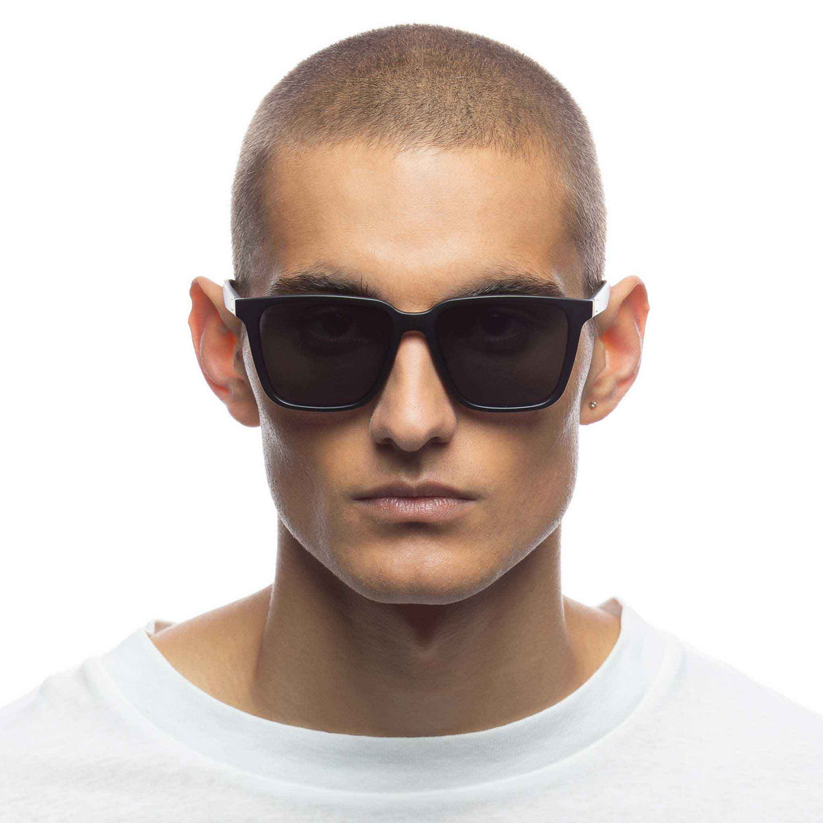 Le Specs Fair game – Noir – verres noirs – portées