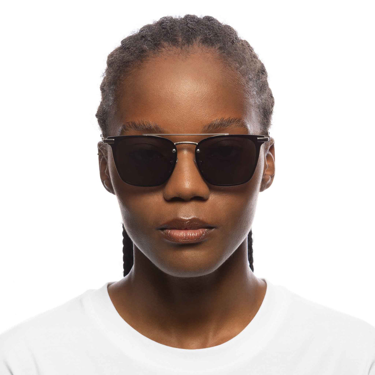 Le Specs Sheesh – Argent – verres bleus miroir – portées