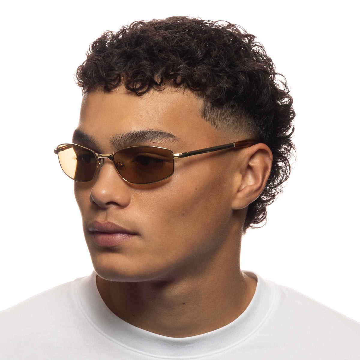 Le Specs Star Beam – Or – verres marron – portées