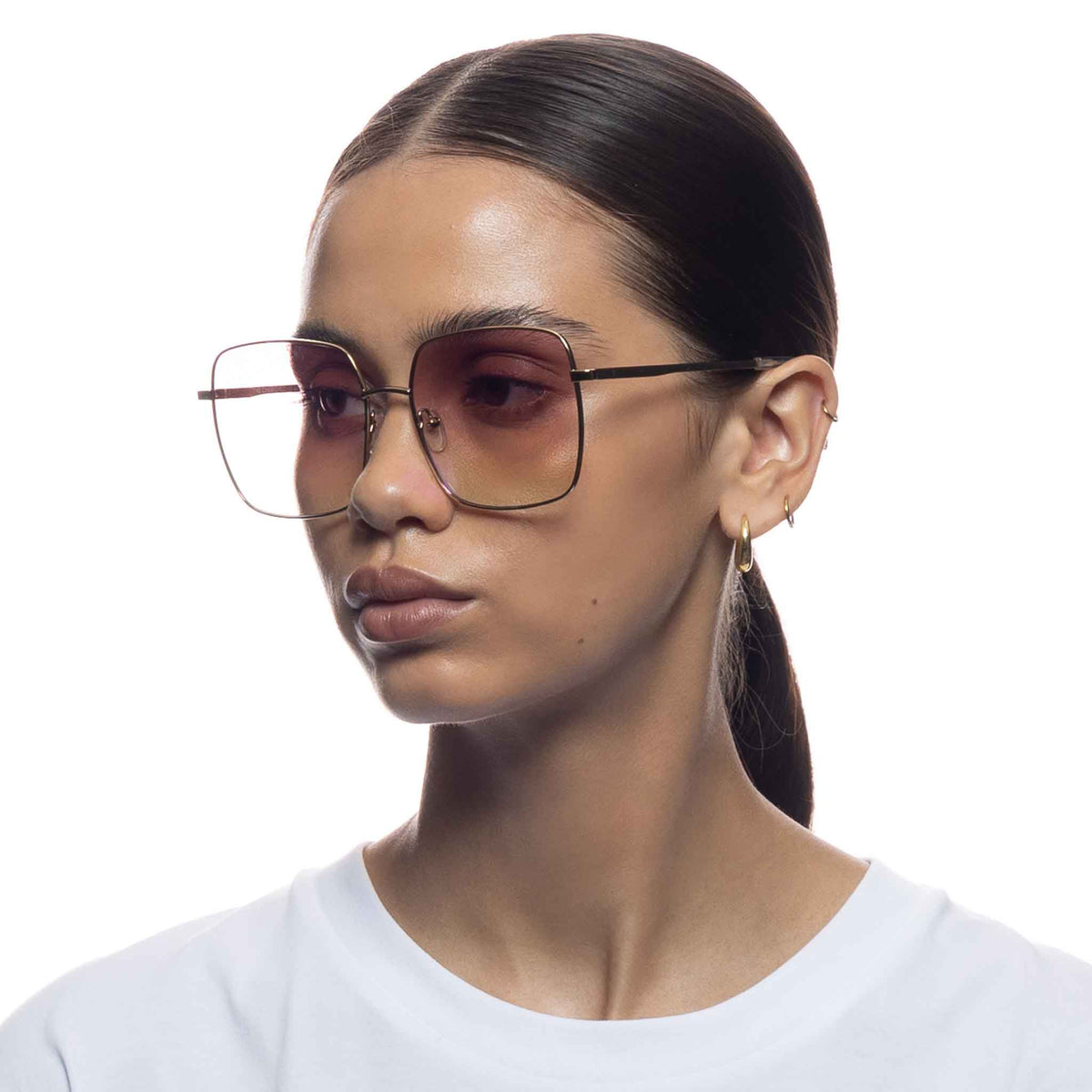 Le Specs The Cherished – Or – verres roses miroir – portées
