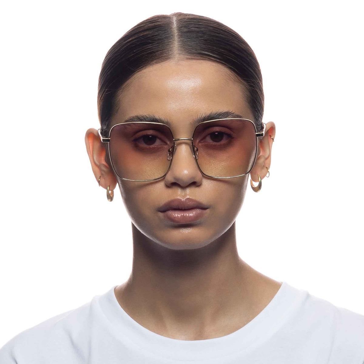 Le Specs The Cherished – Or – verres roses miroir – portées