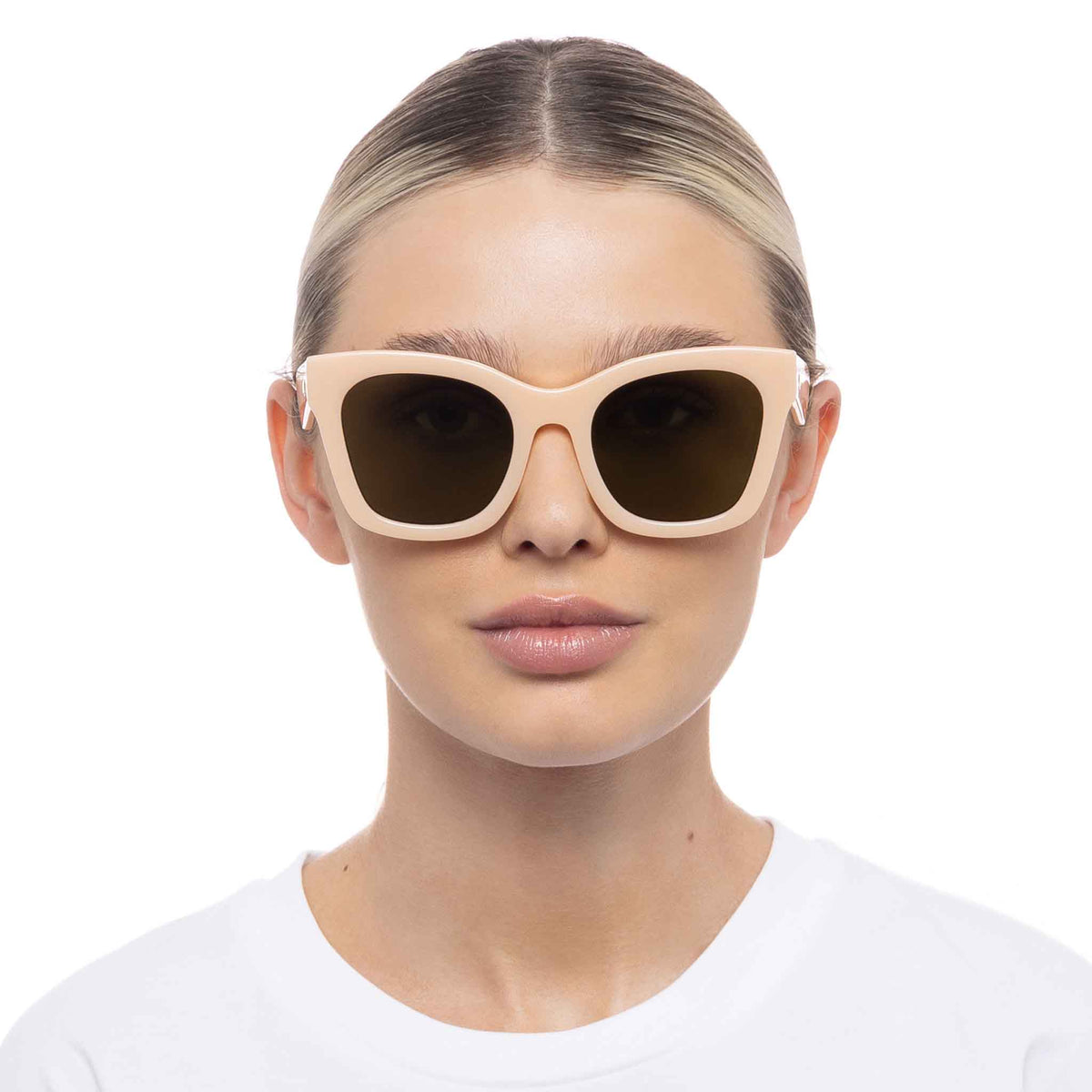 Le Specs Showstopper – Beige – verres verts – portées