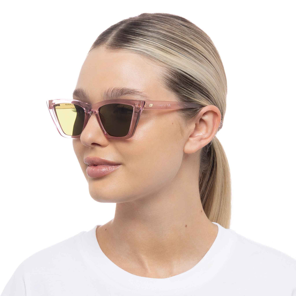 Le Specs Velodrome – Rose – verres verts – portées