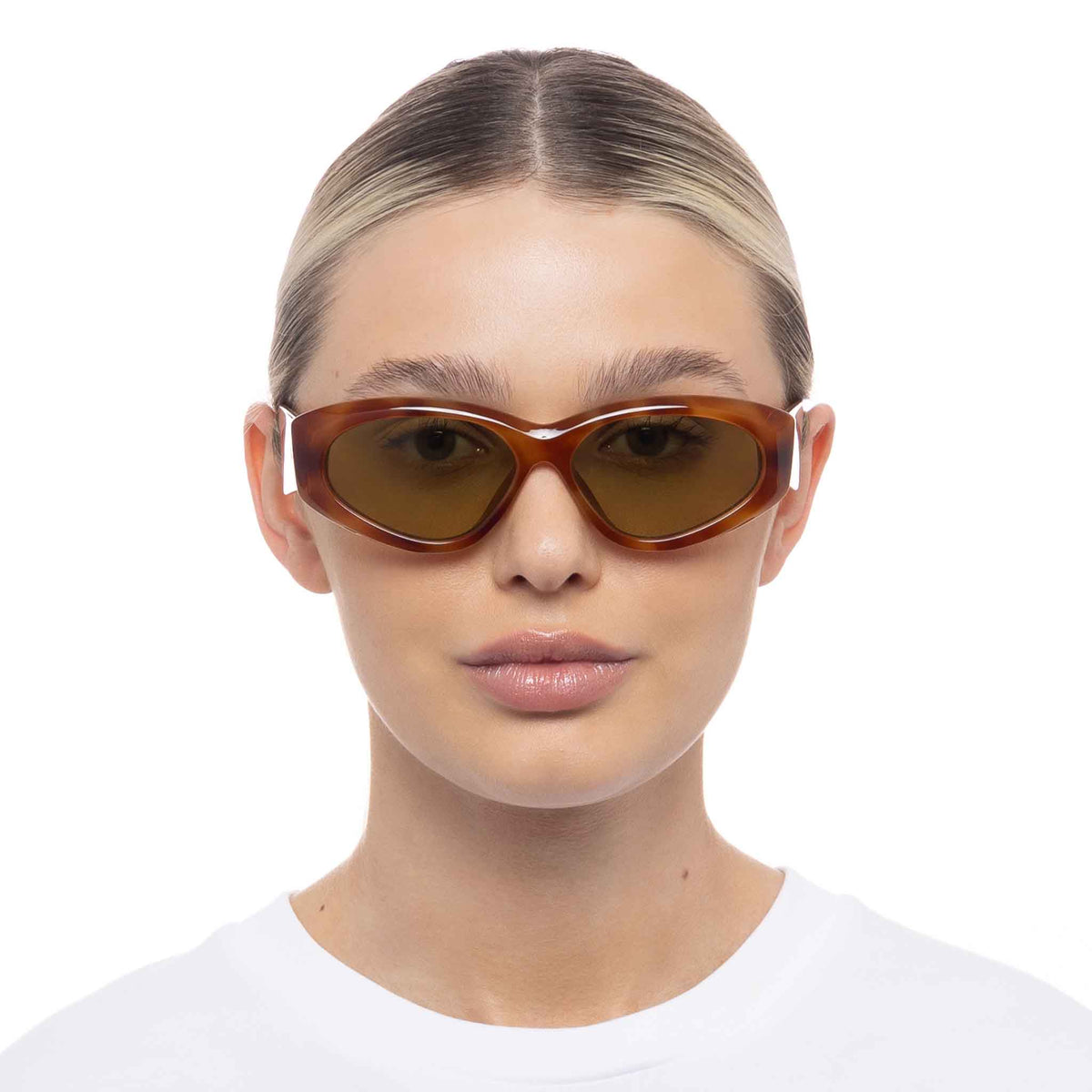 Le Specs Under Wraps – Écaille – verres verts – portées