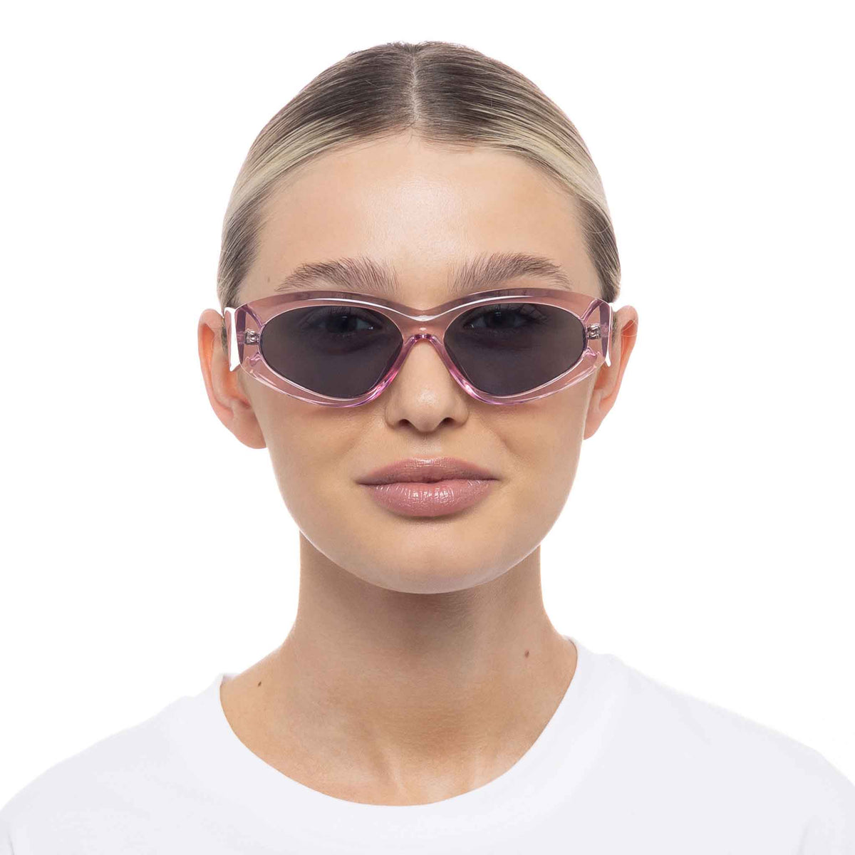 Le Specs Under Wraps – Rose – verres bleus – portées