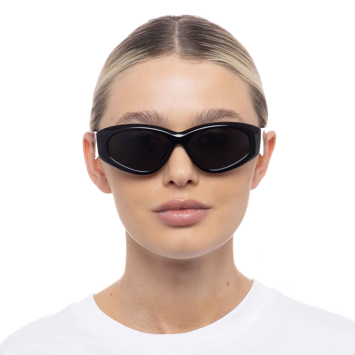 Le Specs Under Wraps – Noir – verres noirs – portées