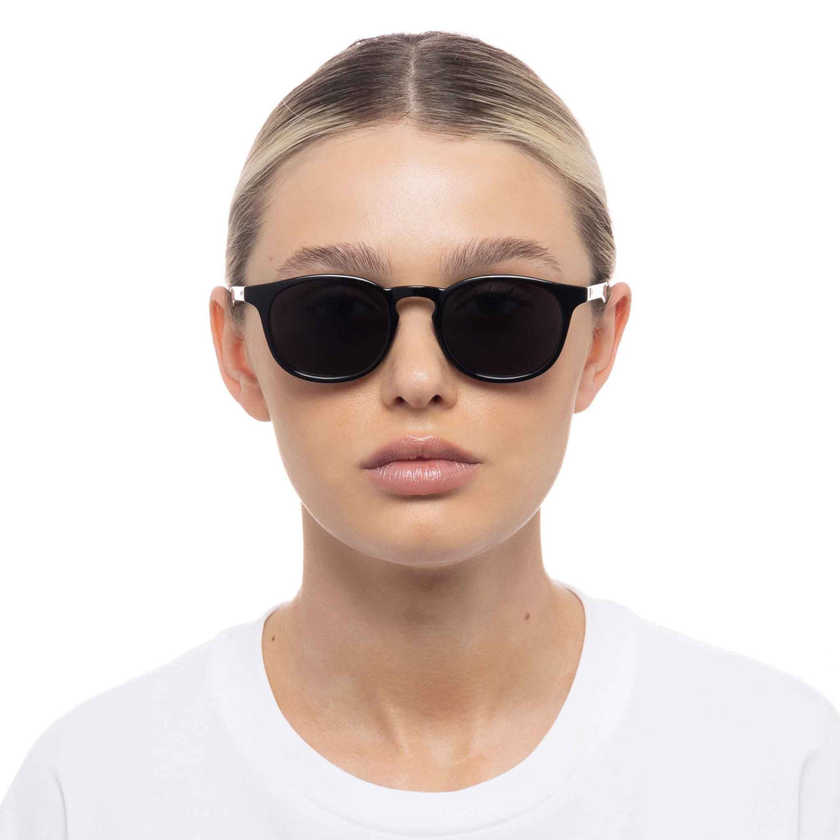 Le Specs Club Royale – Noir – verres noirs – portées