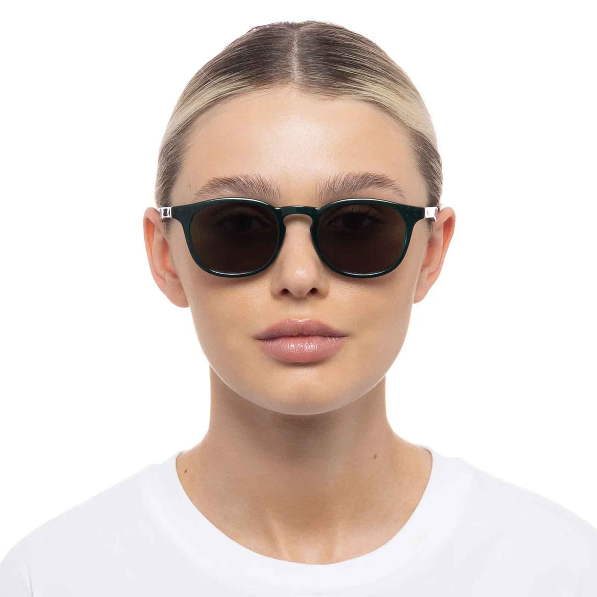 Le Specs Club Royale – Vert – verres noirs – portées