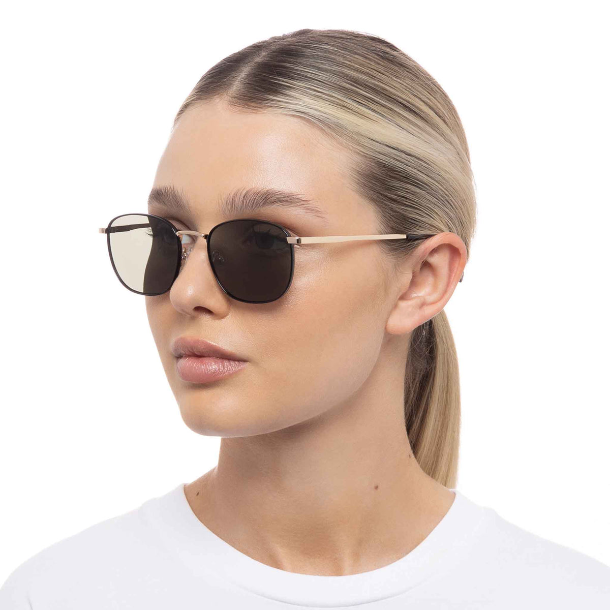Le Specs Neptune Deux – Noir / Or – verres noirs – portées