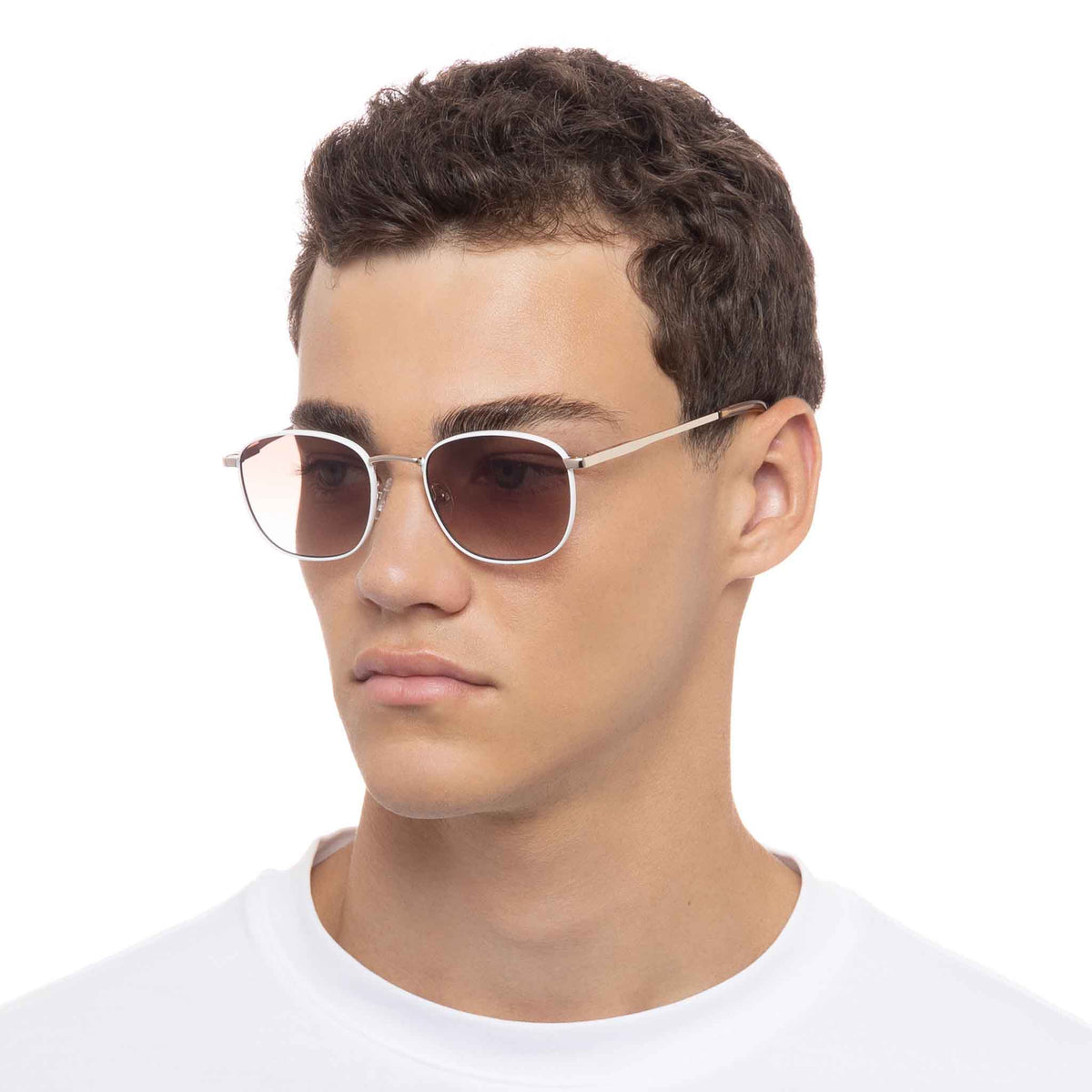 Le Specs Neptune Deux – Argent / Or – verres marron – portées