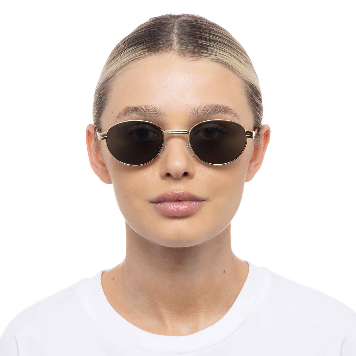 Le Specs Fold 01 – Or – verres verts – portées