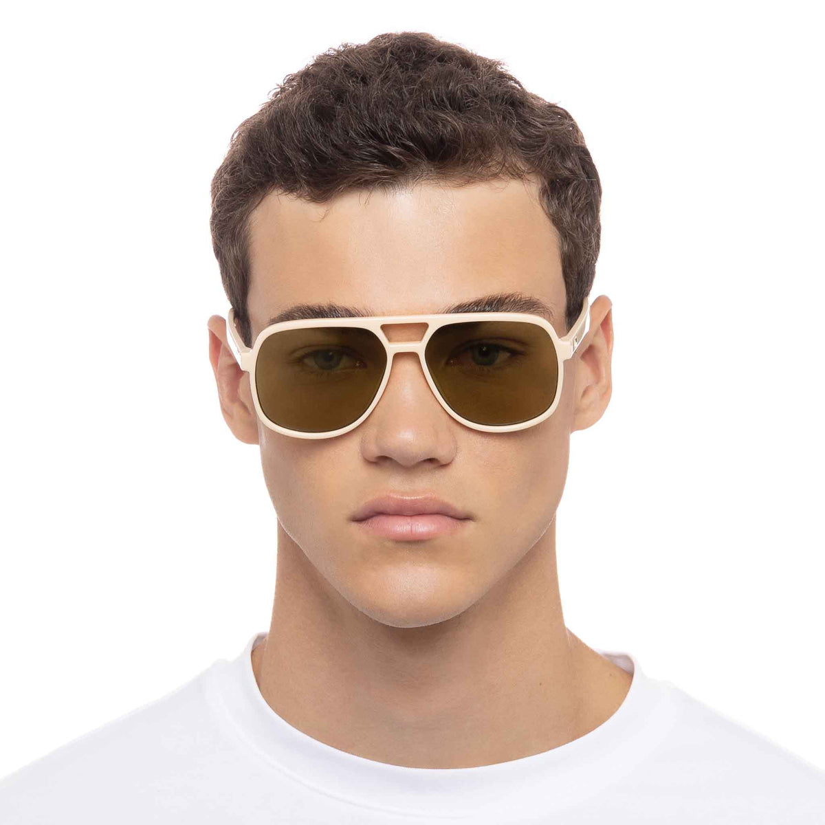 Le Specs Trailbreaker – Beige – verres verts – portées