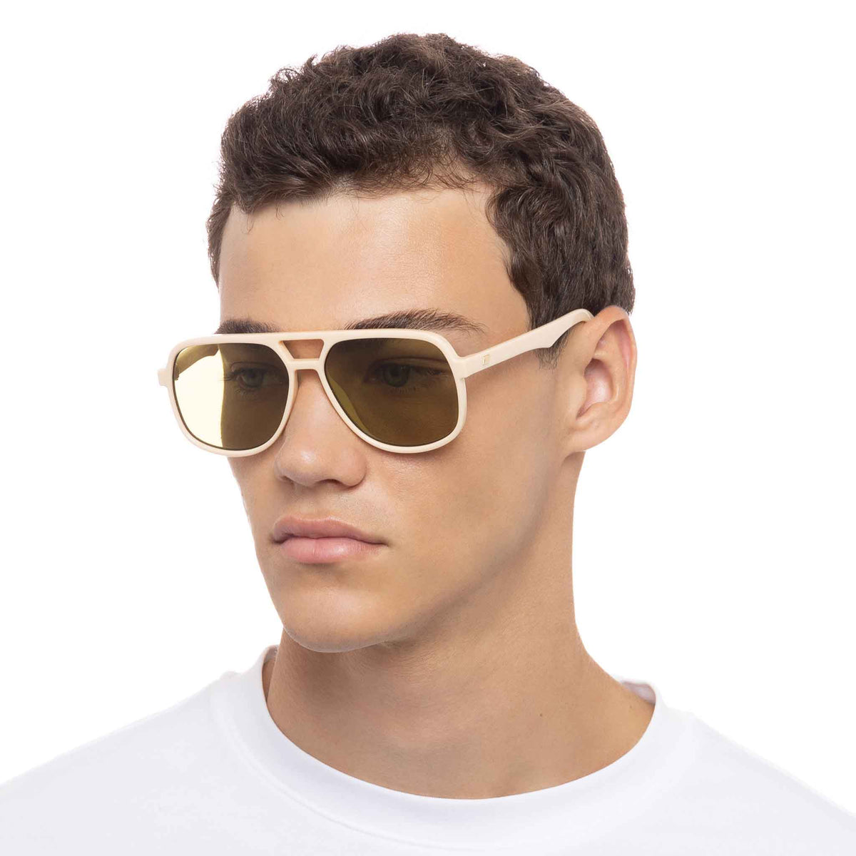 Le Specs Trailbreaker – Beige – verres verts – portées