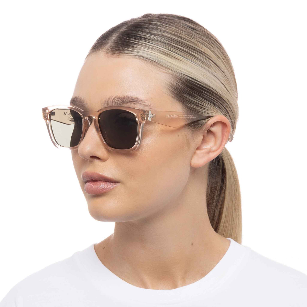 Le Specs Players Playa – Transparent – verres gris – portées
