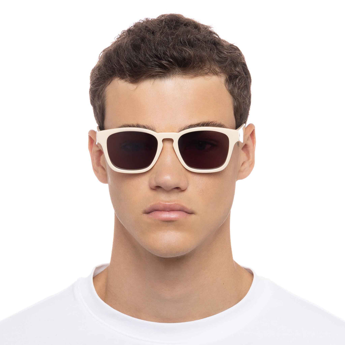 Le Specs Players Playa – Beige – verres mauves – portées