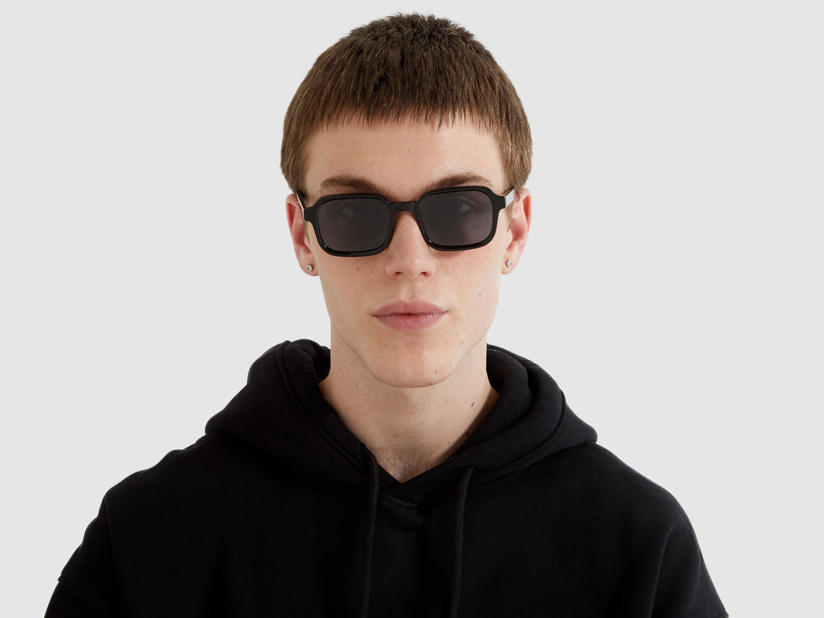 Komono Romeo – Noir – verres noirs – vue de face