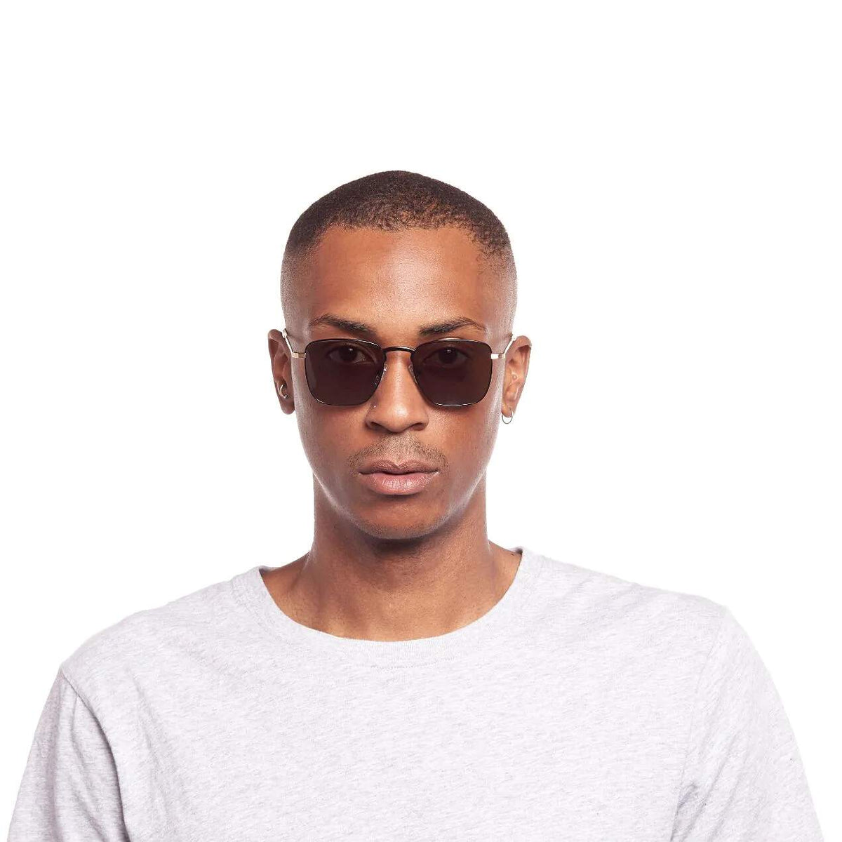 Le Specs Folsom – Noir / Or – verres verts – portées