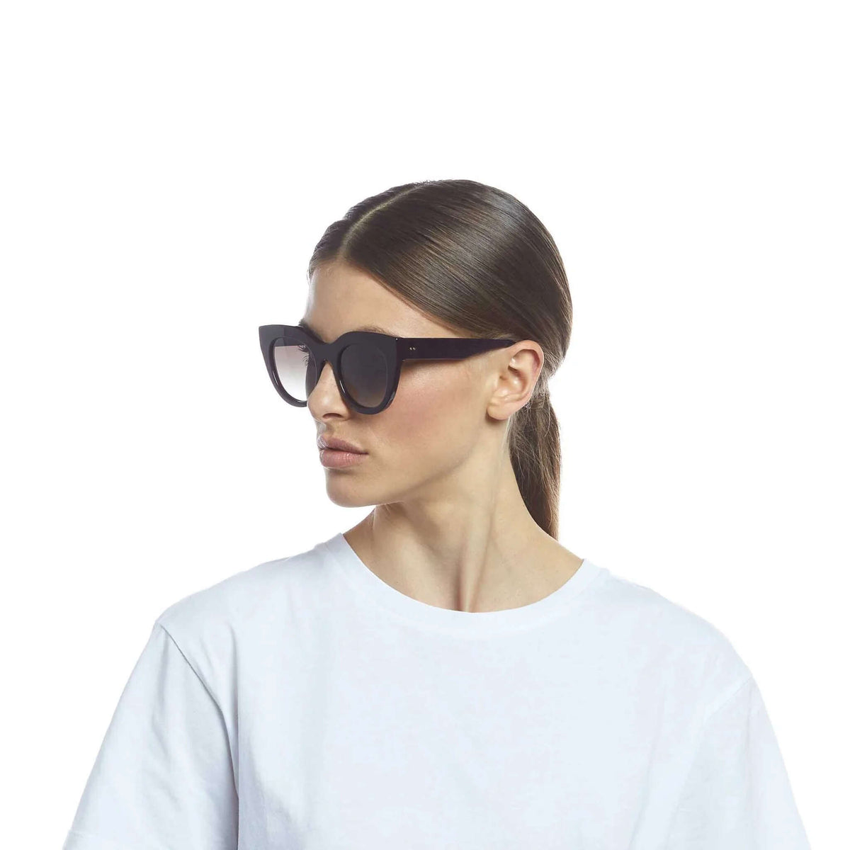 Le Specs Luxe Airy Canary – Mauve – verres marron – portées