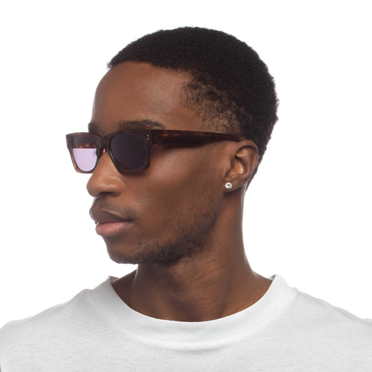 Le Specs Dang It – Écaille – verres noirs – portées