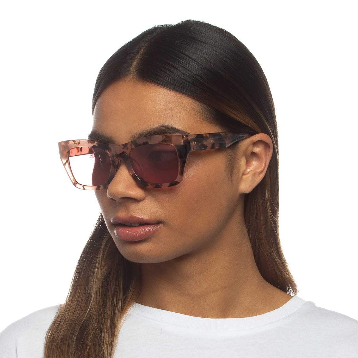 Le Specs Luxe Vega Alt Fit – Écaille – verres roses – portées