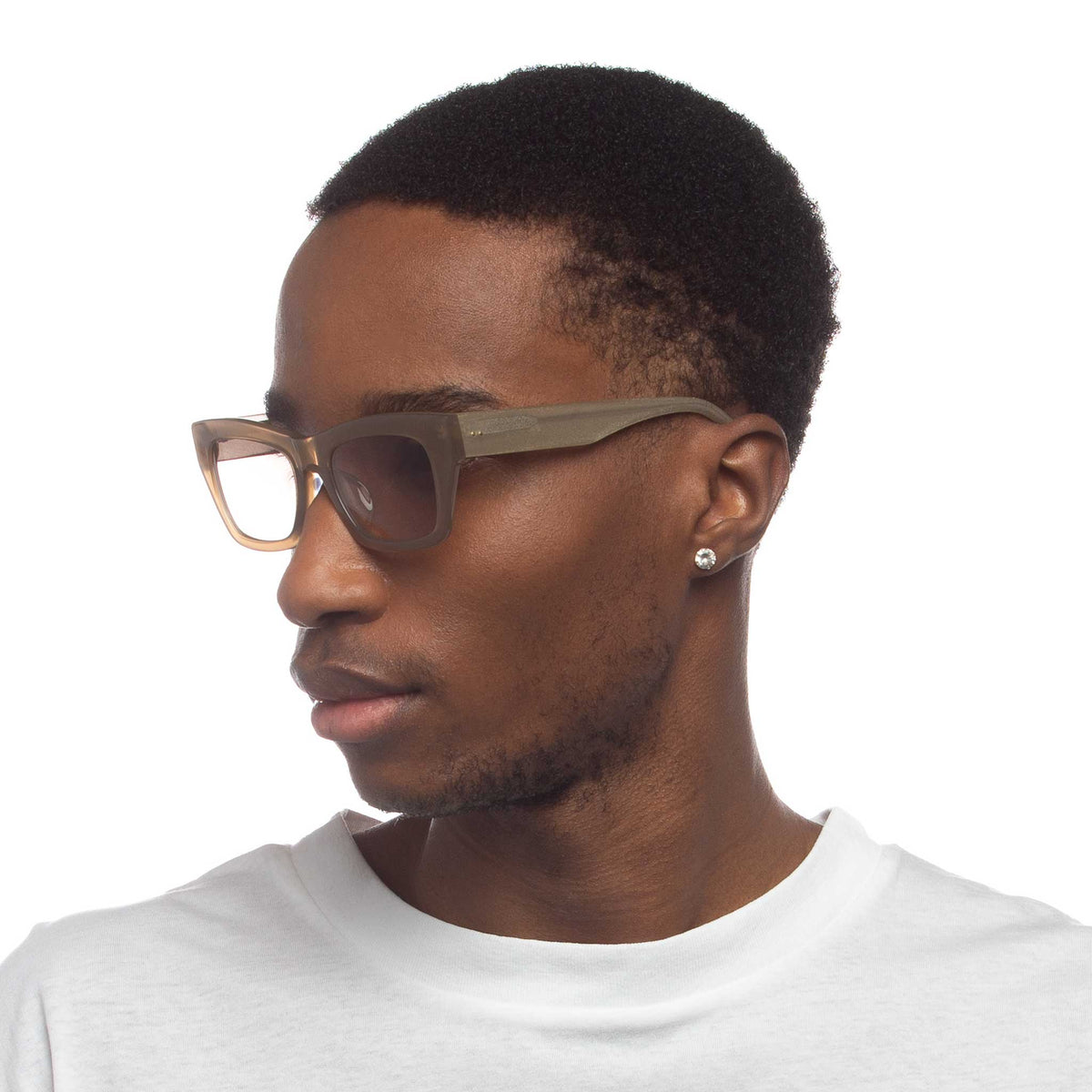 Le Specs Luxe Vega Alt Fit – Gris – verres marron – portées