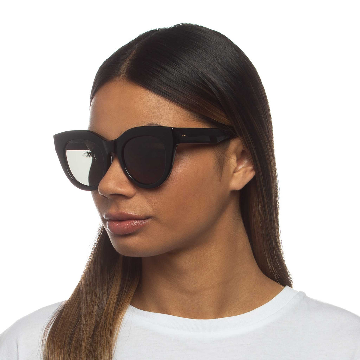 Le Specs Luxe Airy Canary II – Noir – verres noirs – portées