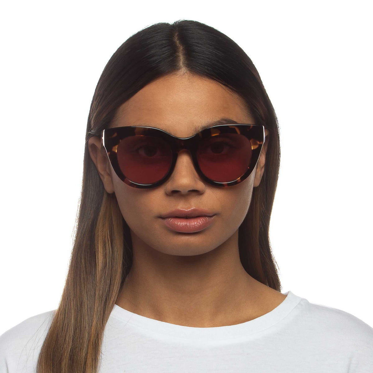 Le Specs Luxe Airy Canary II – Écaille – verres roses – portées