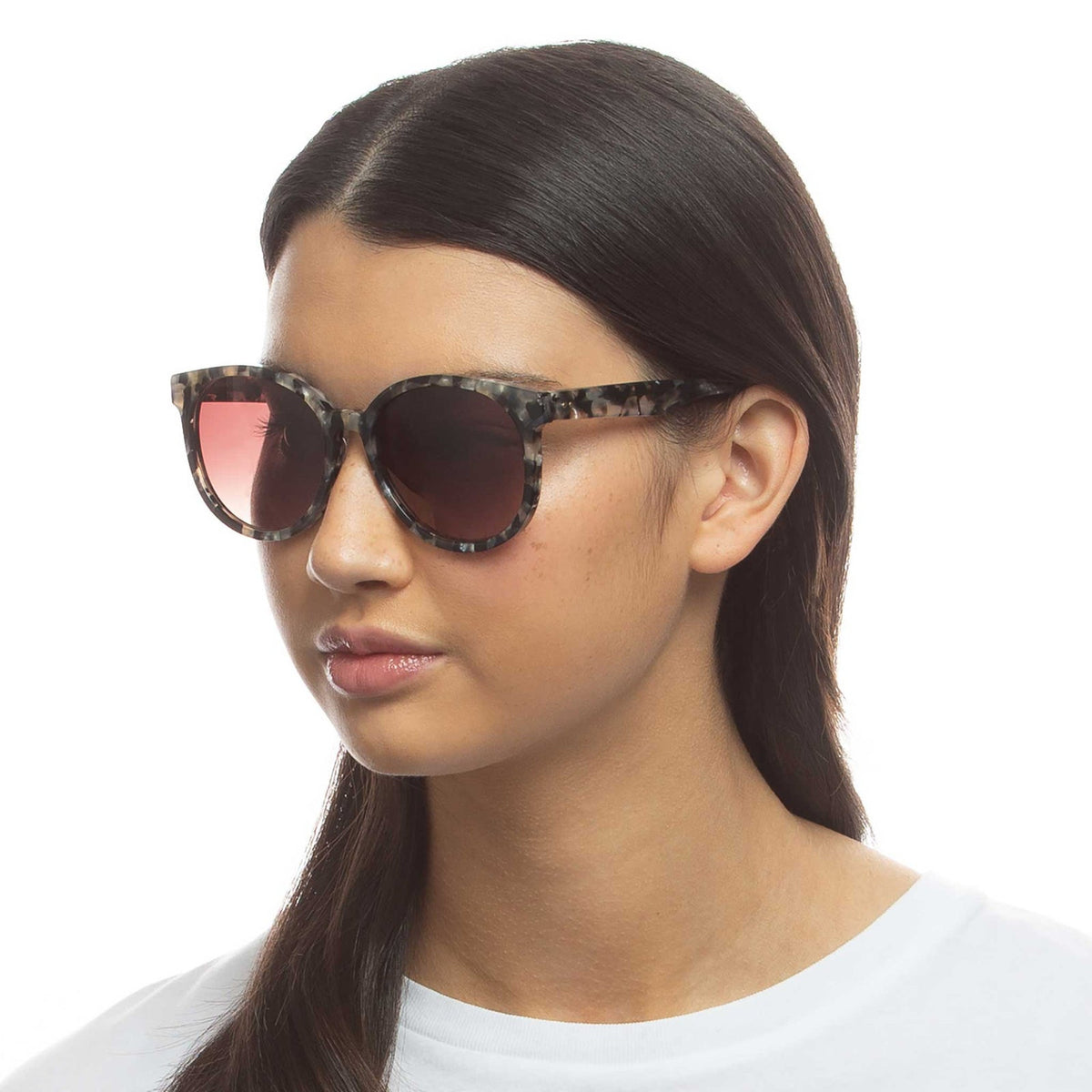 Le Specs Luxe Grande Fiesta – Écaille – verres marron – portées