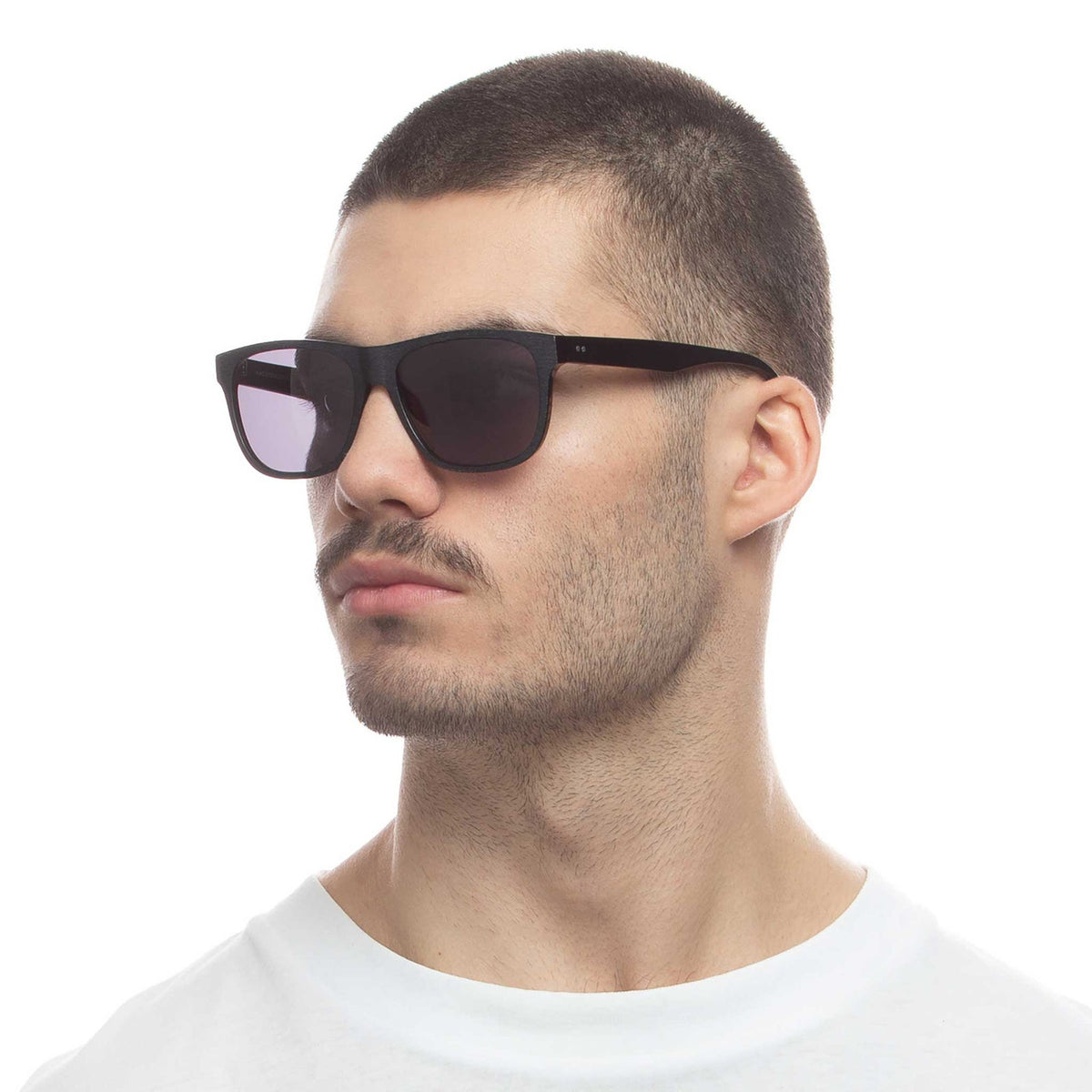 Le Specs Luxe Hacienda – Noir mat – verres noirs – portées
