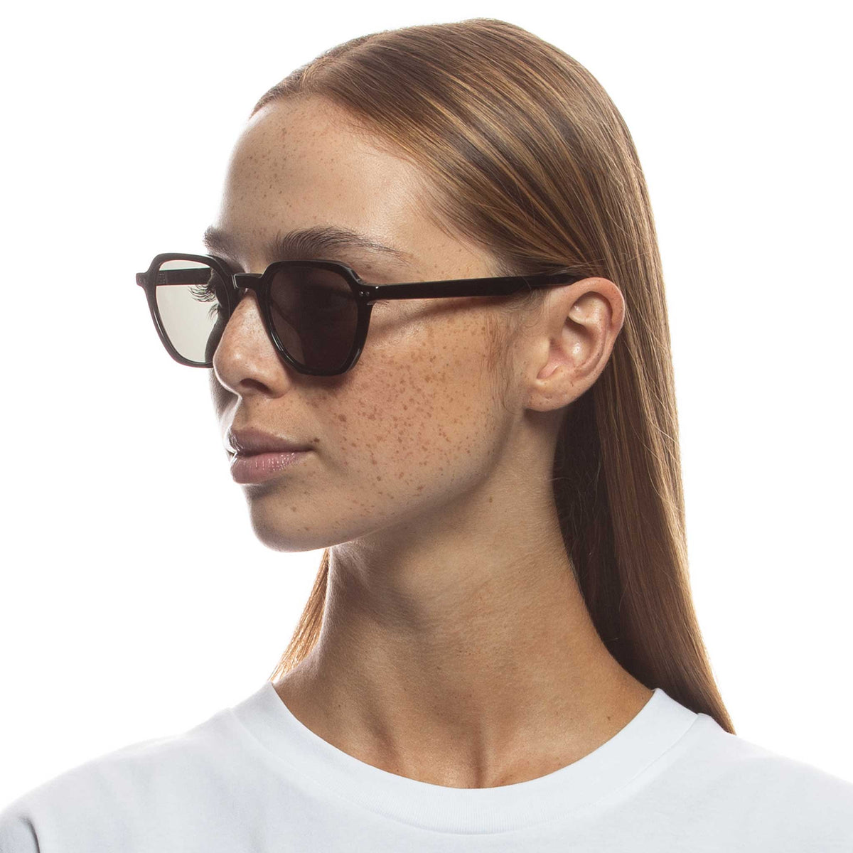 Le Specs Mercury 52 – Noir – verres noirs – portées