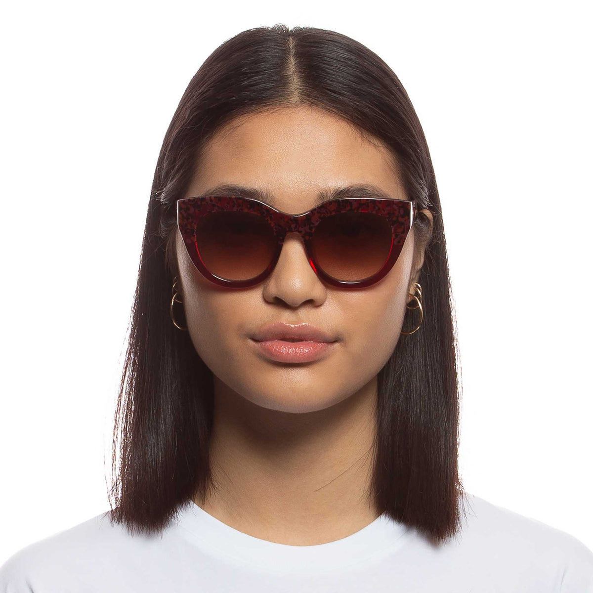 Le Specs Luxe Airy Canary II – Bordeaux – verres marron – portées