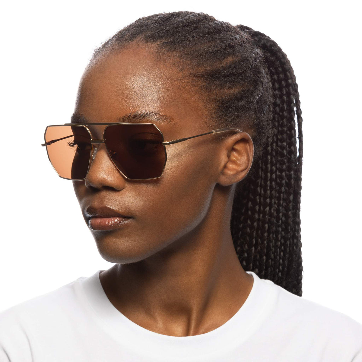 Le Specs Infamous – Or – verres marron – portées