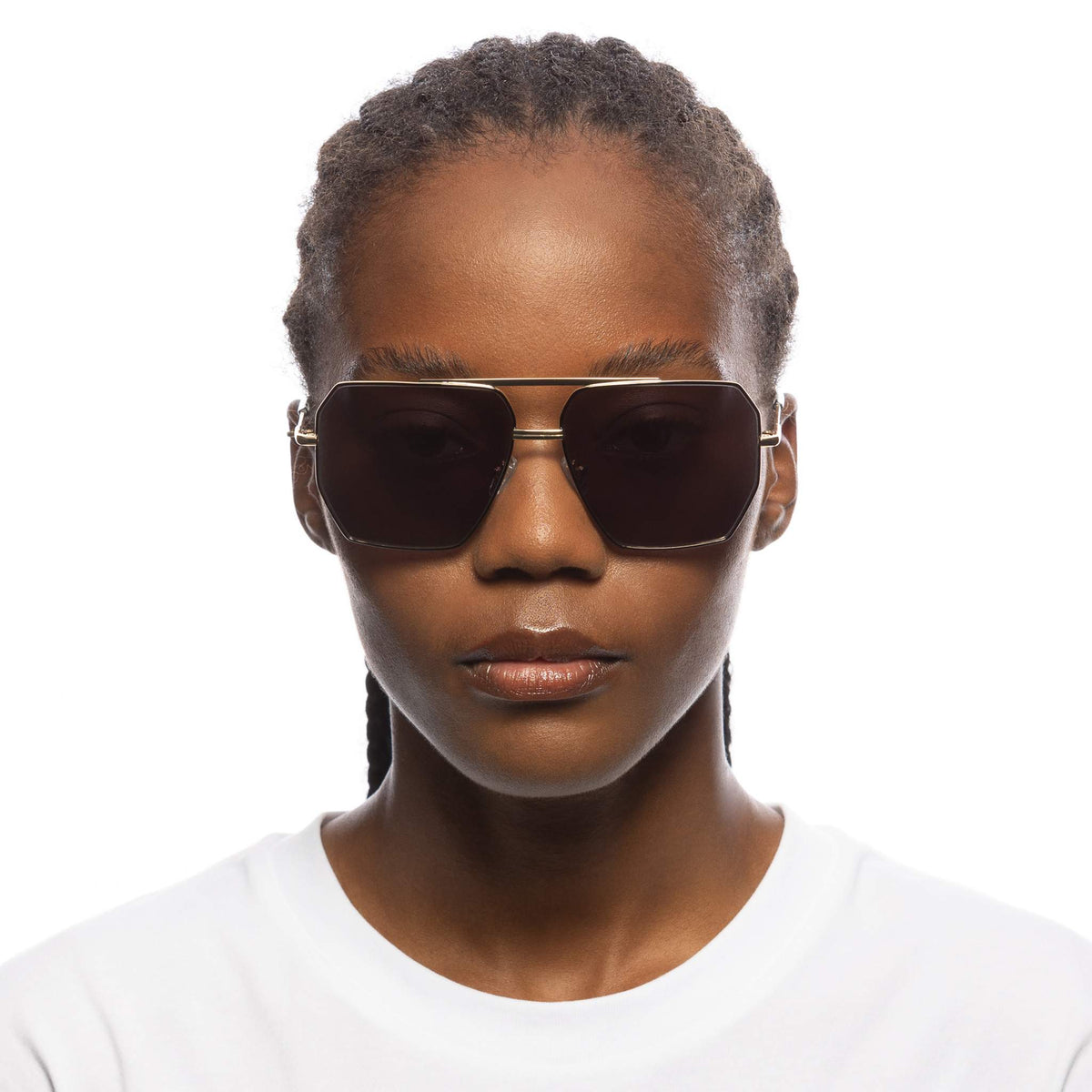 Le Specs Infamous – Noir / Or – verres noirs – portées