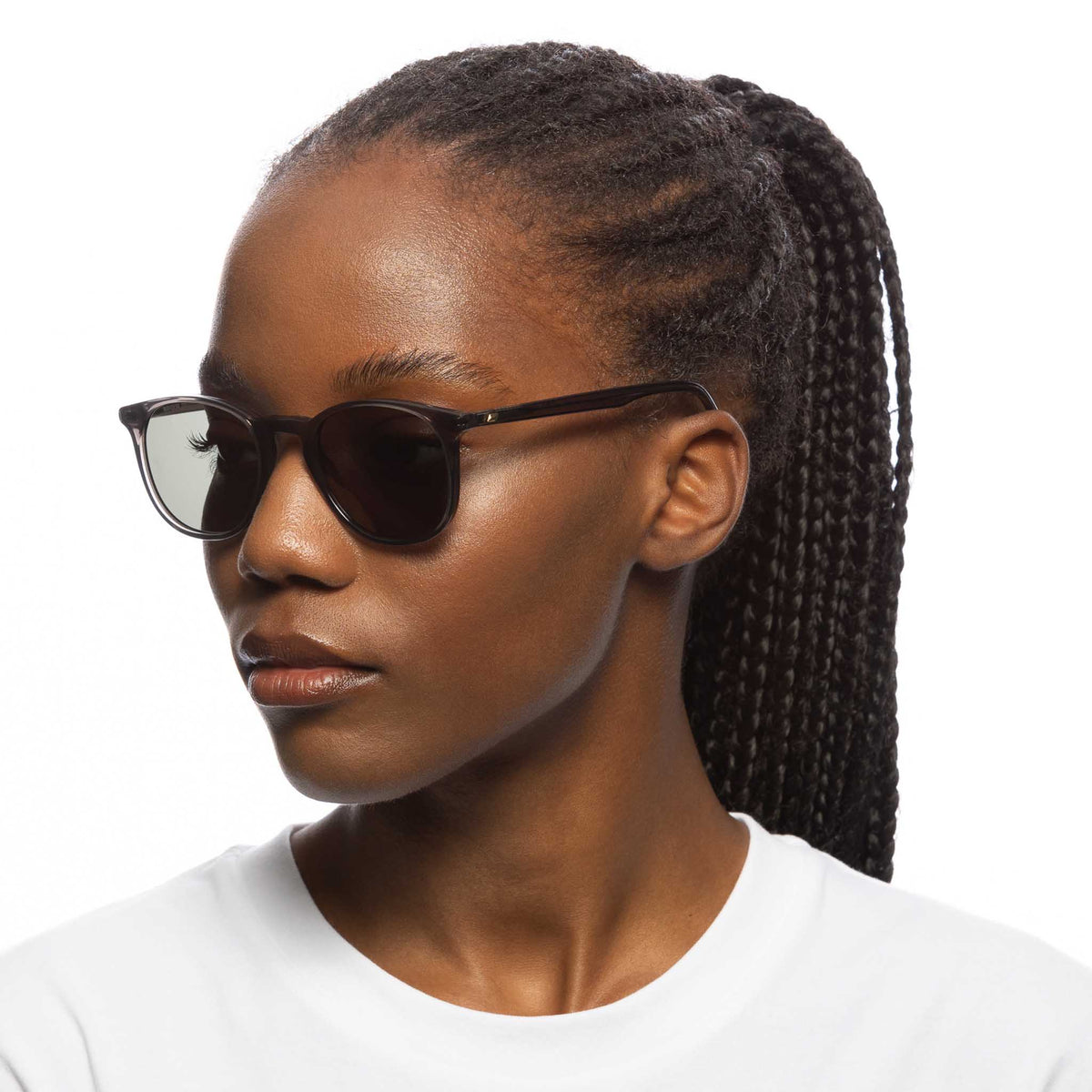 Le Specs Le Sustain Biogen 50 – Gris – verres verts – portées