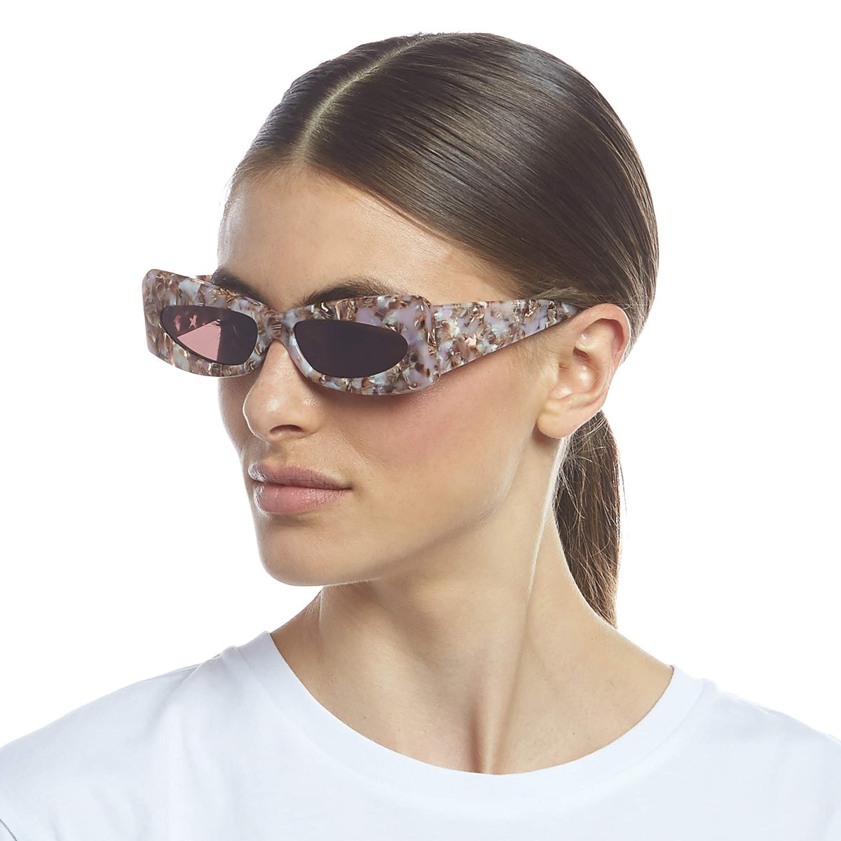 Le Specs Luxe Chaos theory – Paillettes – verres marron – portées