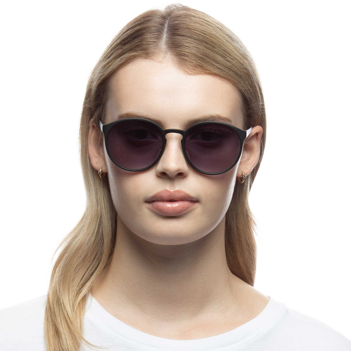 Le Specs, Le Tough Swizzle – Noir mat – verres noirs – portées