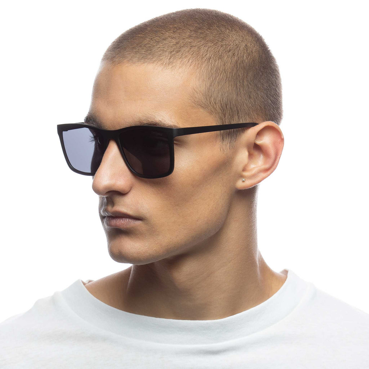 Le Specs Master Tamers – Noir – verres noirs – portées