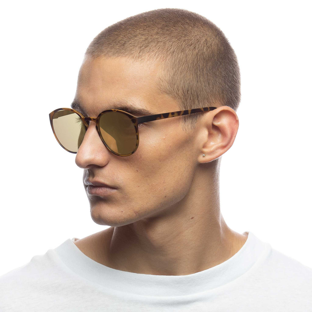 Le Specs, Le Tough Swizzle – Écaille – verres dorés miroir – portées