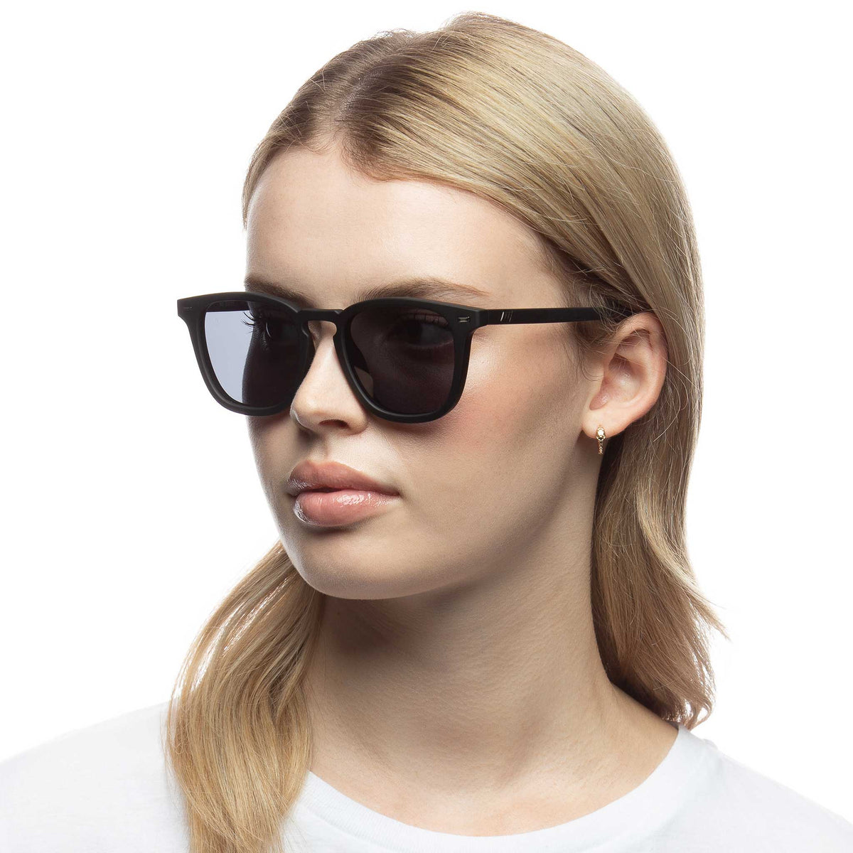Le Specs No Biggie – Noir – verres noirs – portées