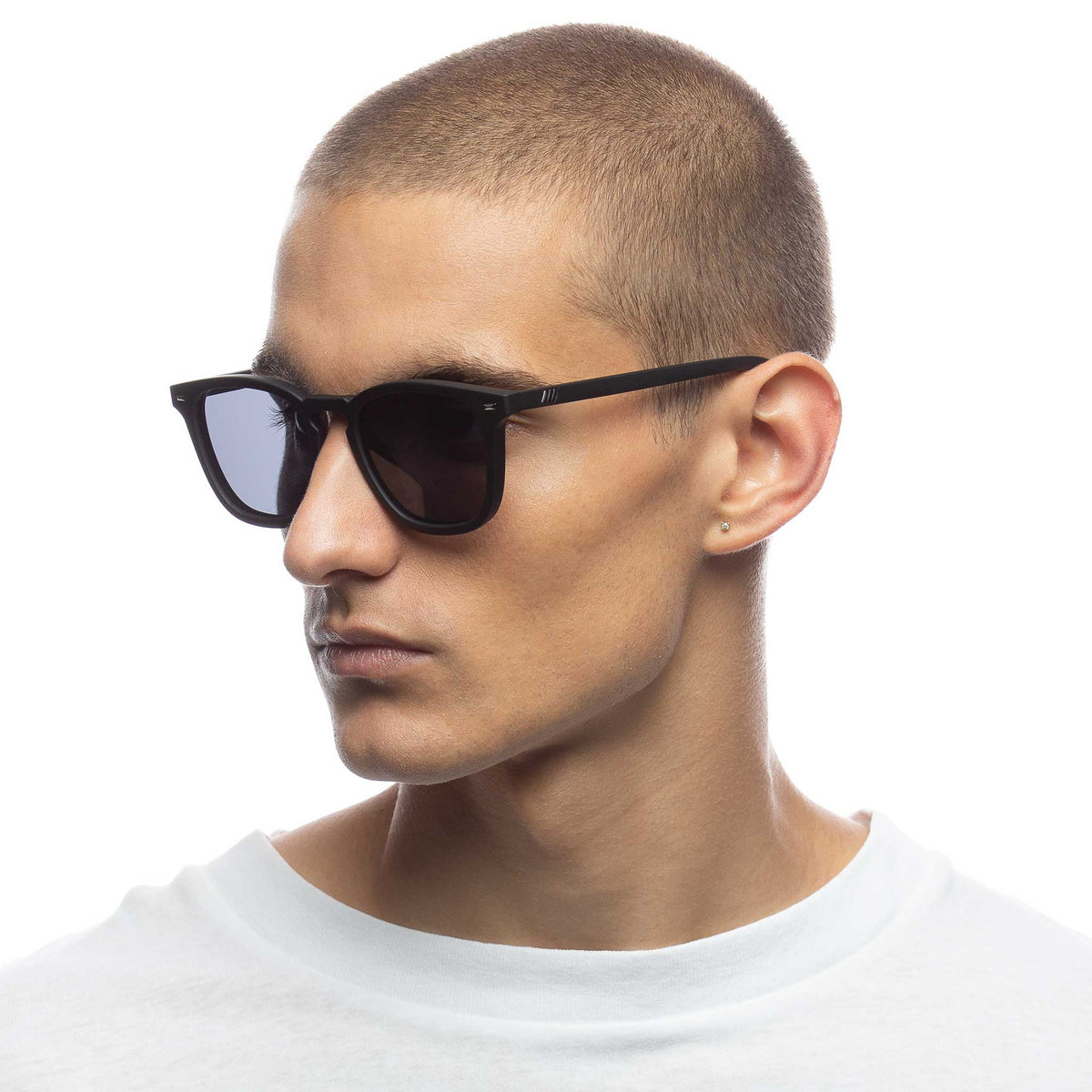 Le Specs No Biggie – Noir – verres noirs – portées