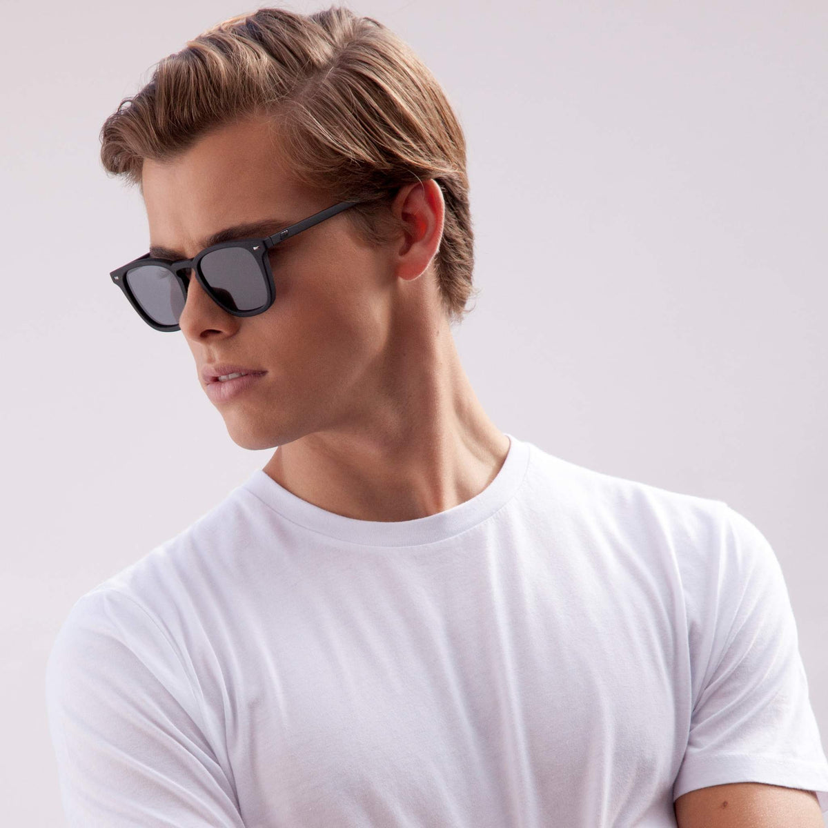 Le Specs No Biggie – Noir – verres noirs – portées