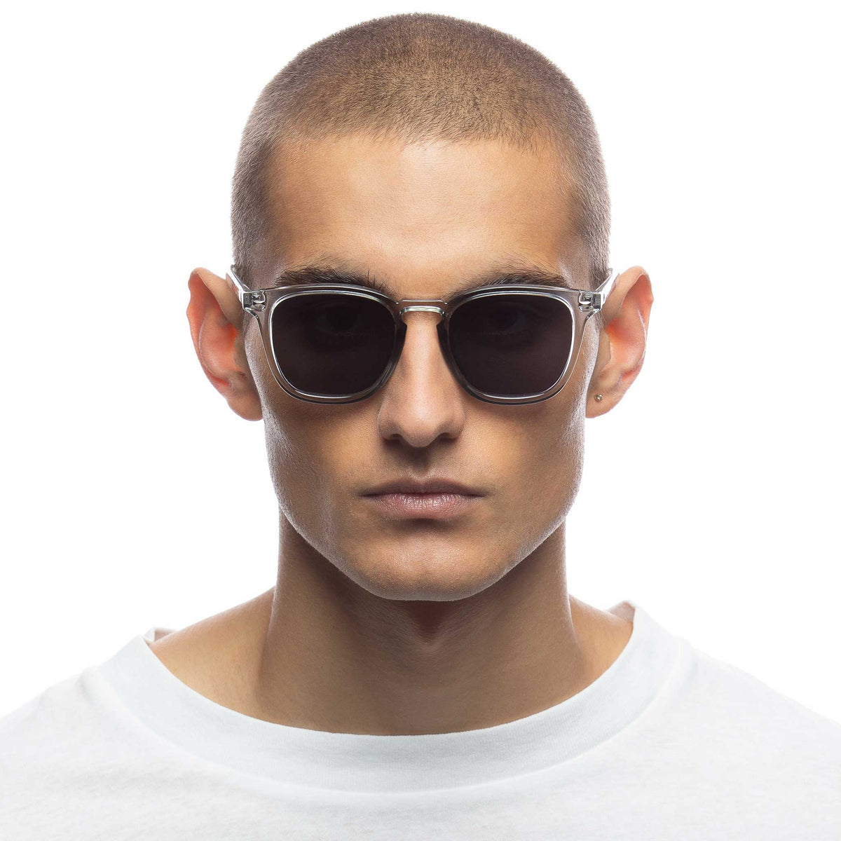 Le Specs No Biggie – Transparent gris – verres gris – portées