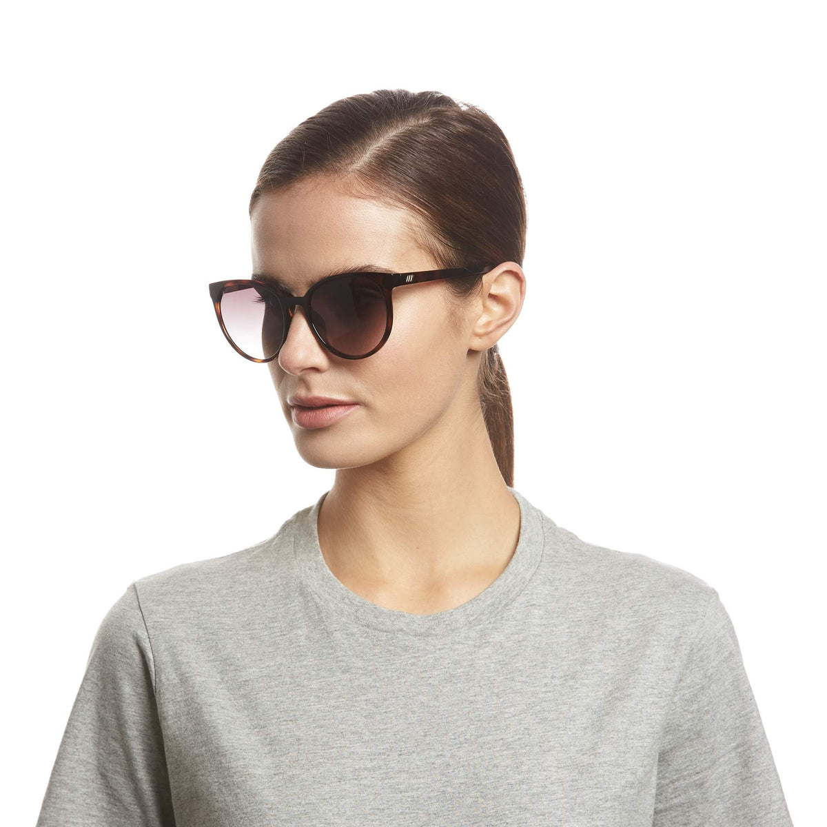 Le Specs Armada – Marron – verres marron – portées