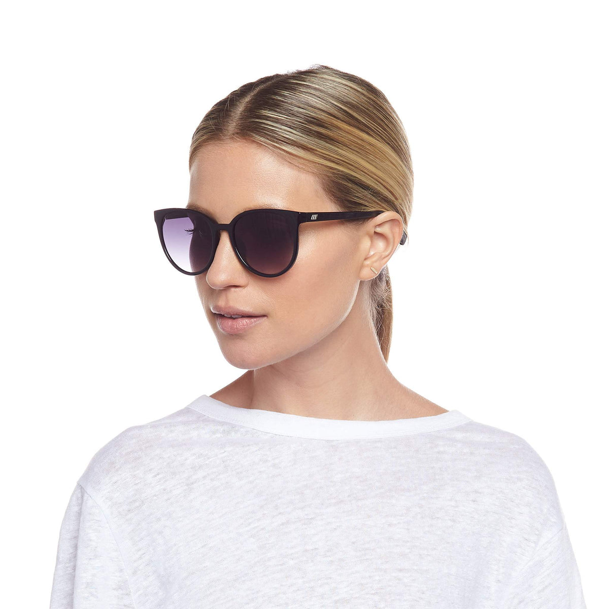 Le Specs Armada – Noir – verres noirs – portées