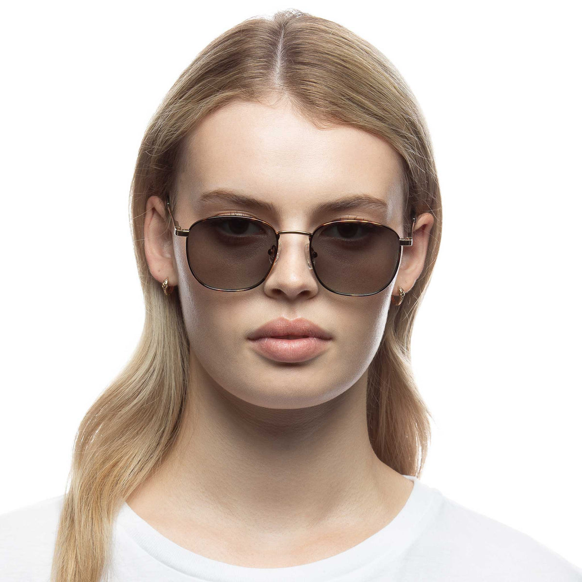 Le Specs Neptune Deux – Écaille – verres marron – portées