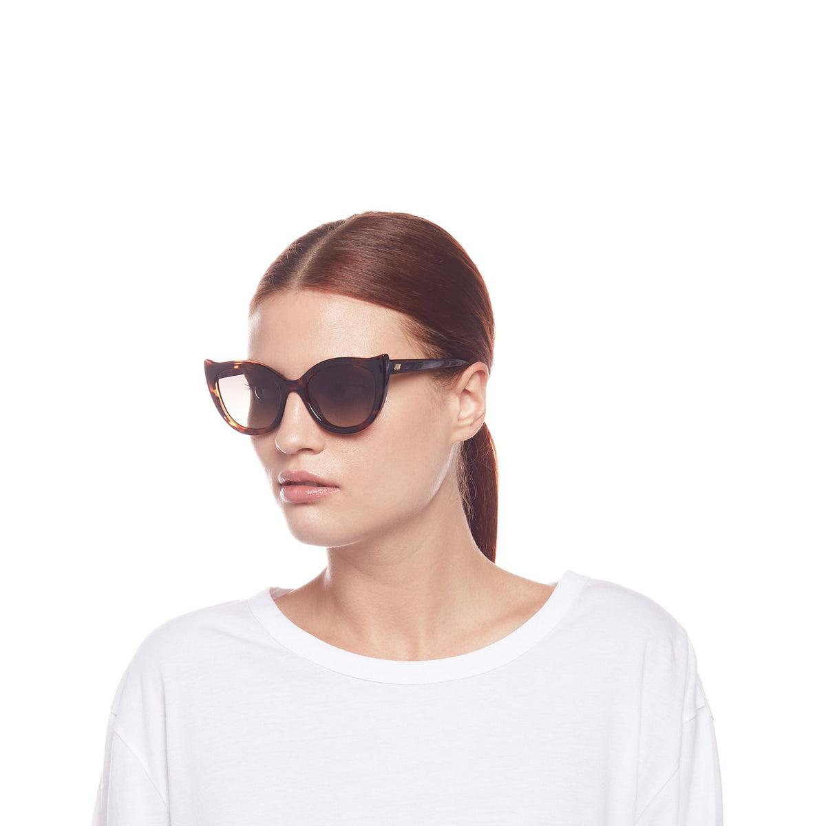 Le Specs Flossy – Écaille – verres marron – portées