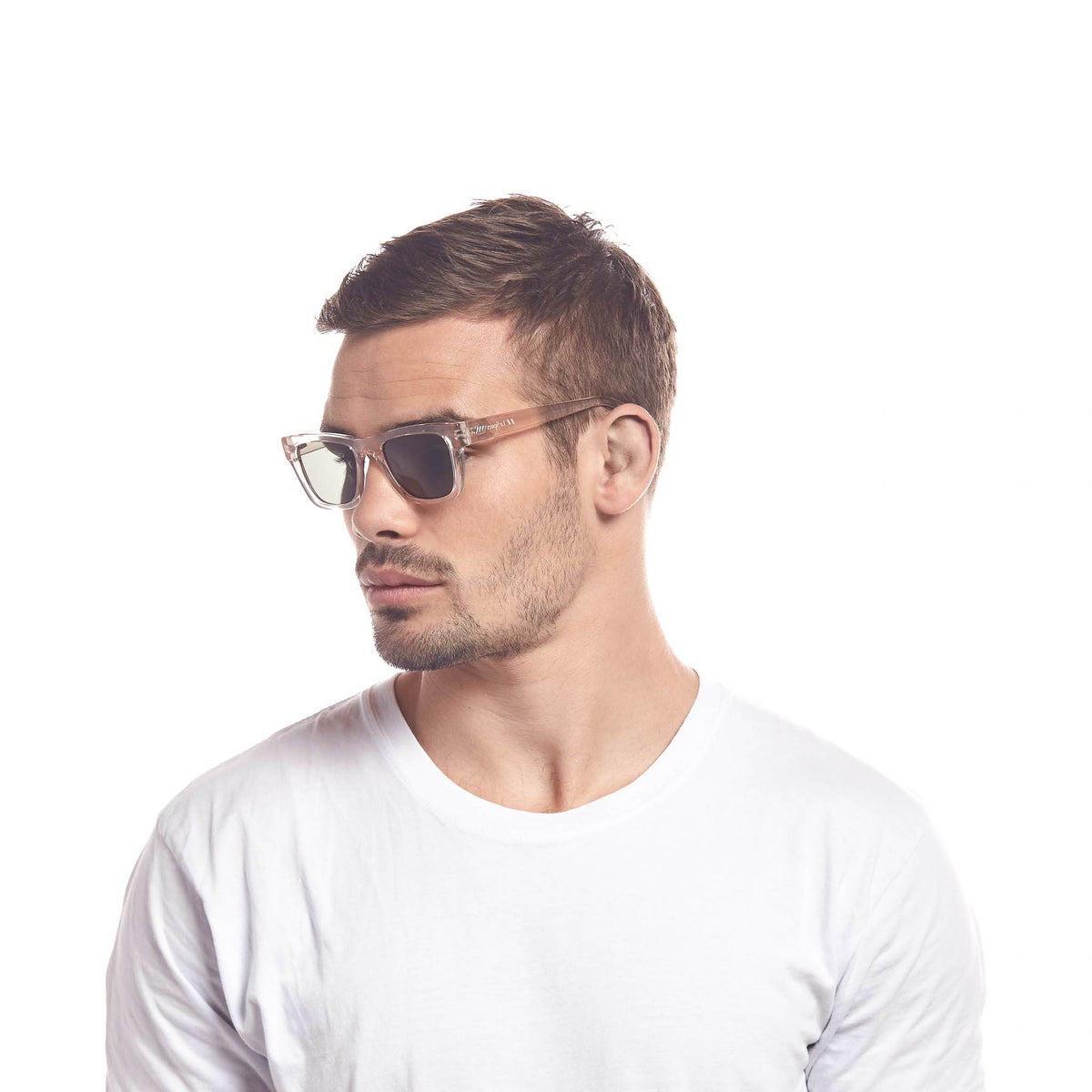Le Specs Le Phoque – Transparent – verres gris – portées