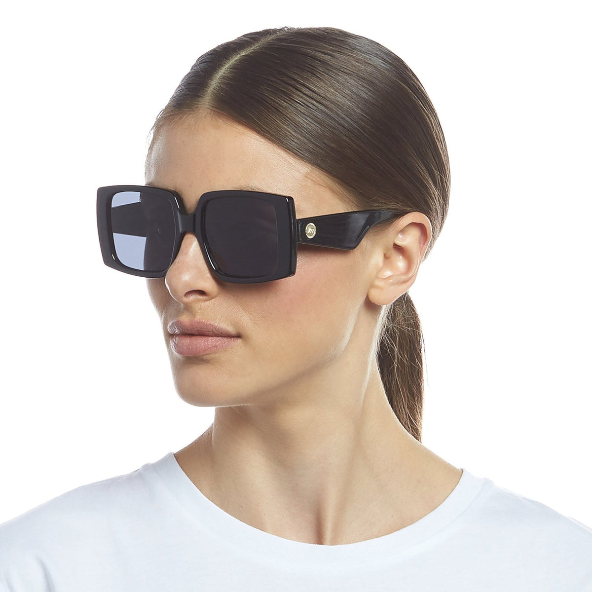 Le Specs Glo Getter – Noir – verres noirs – portées