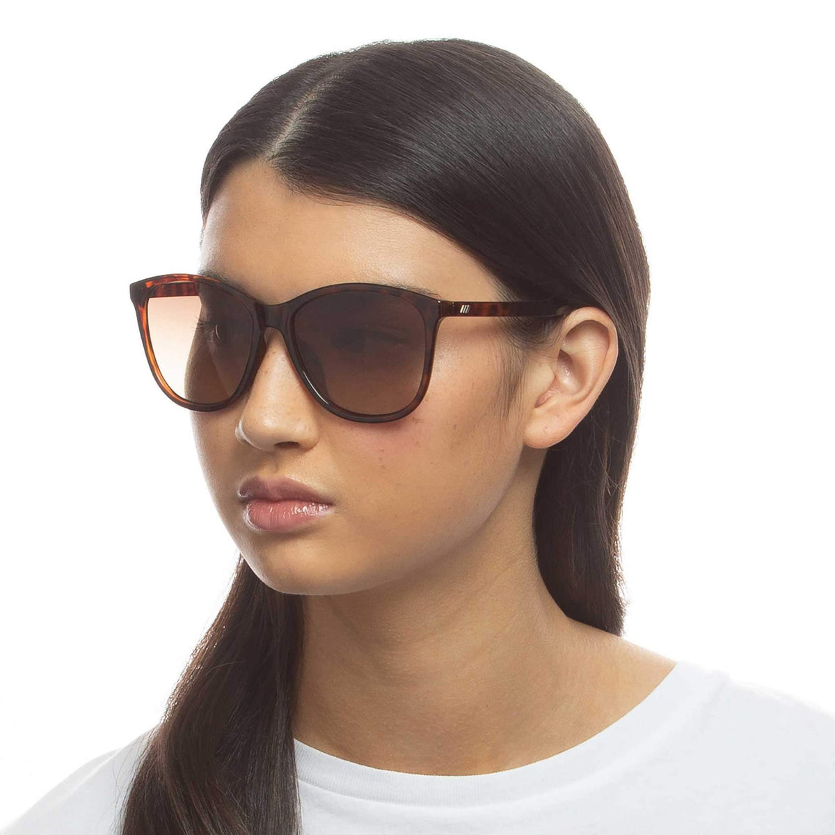 Le Specs Entitlement – Écaille – verres marron – portées