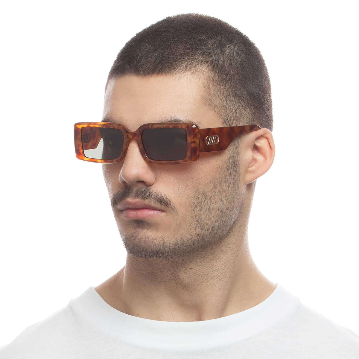 Le Specs The Impeccable – Écaille – verres noirs – portées